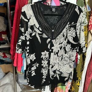 Vintage Appointments Rhinestone Button Front Black Floral Top Size 1X